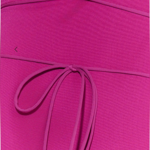 NWT HOURGLASS LOVE MESH MAXI DRESS BERRY - Picture 5 of 6